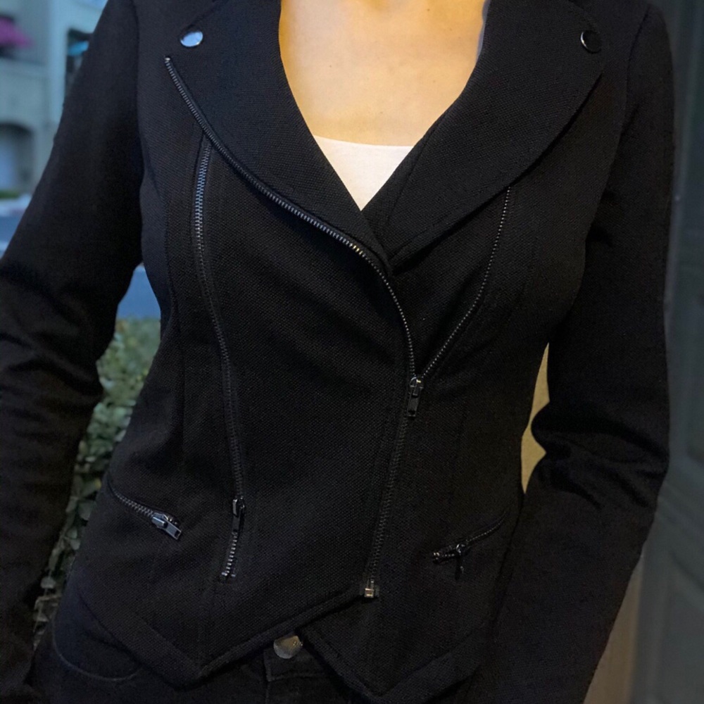 BLACK BLAZER STYLISH JACKET